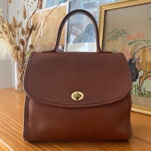 Vintage Coach Manor Bag in British Tan Leather